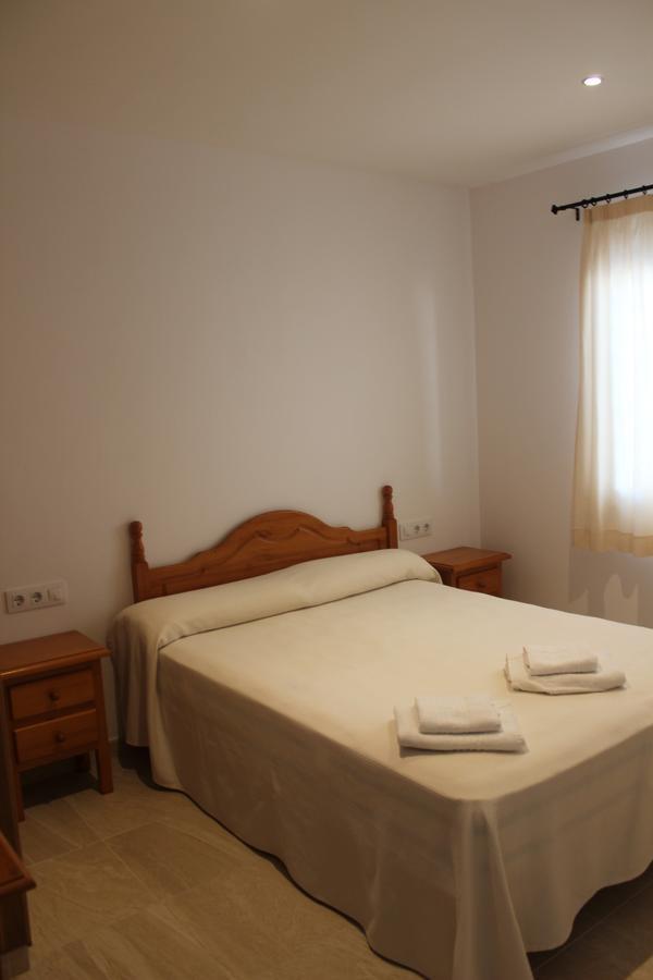 Apartamentos Rayma I-Ii-Iii Cala Blanca  Exterior photo